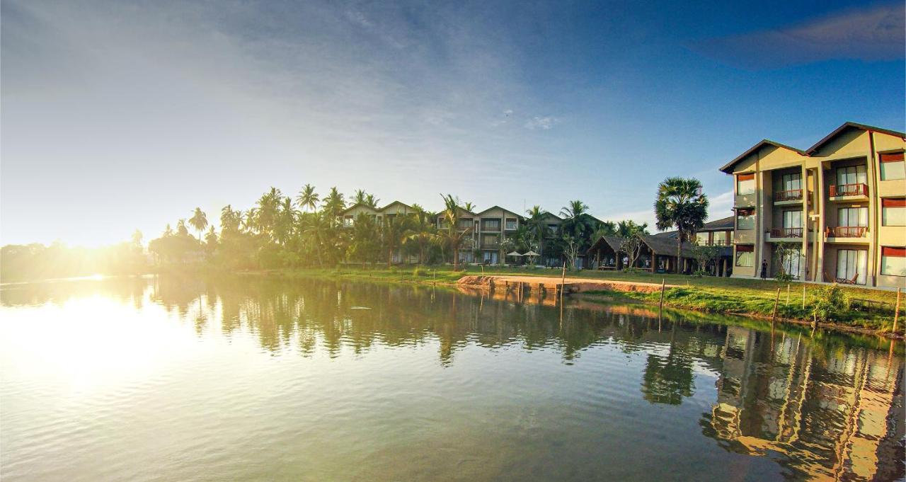 Amaranthe Bay Resort & Spa Тринкомале Екстериор снимка