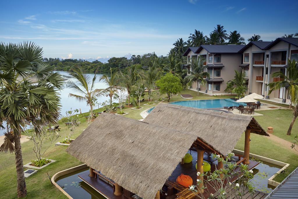 Amaranthe Bay Resort & Spa Тринкомале Екстериор снимка