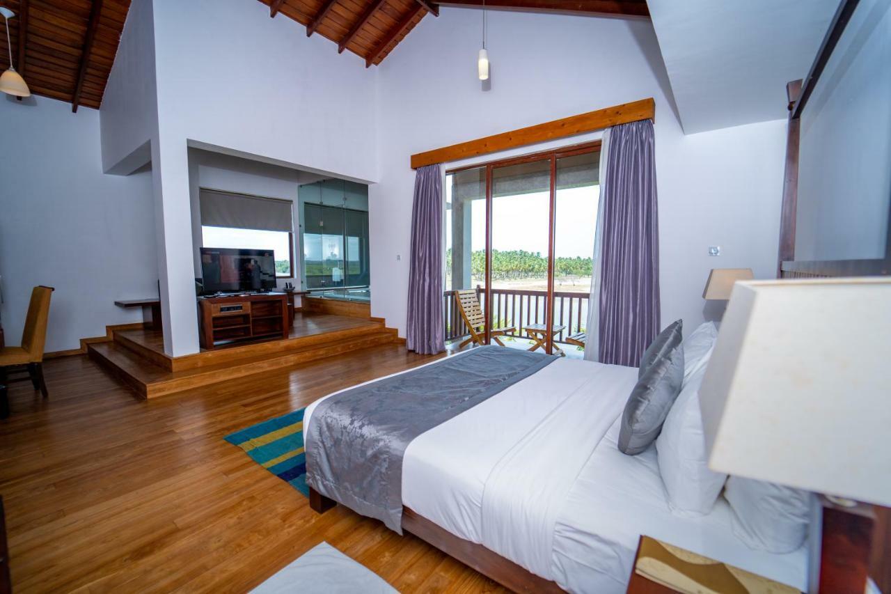 Amaranthe Bay Resort & Spa Тринкомале Екстериор снимка